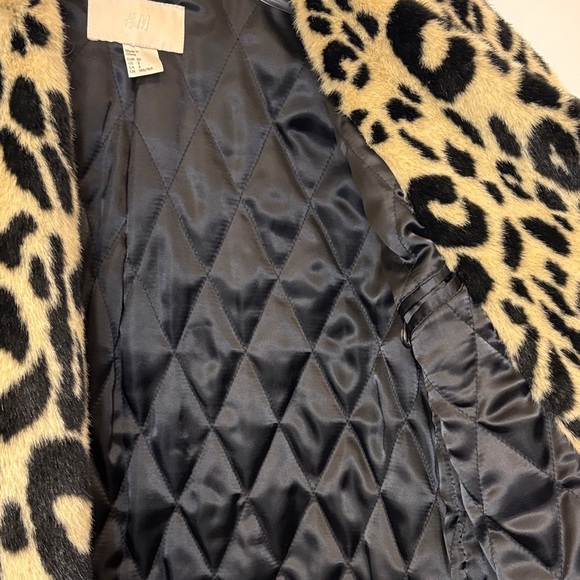 H&M Black and Tan Animal Print Teddy Jacket NWOT - Picture 6 of 12